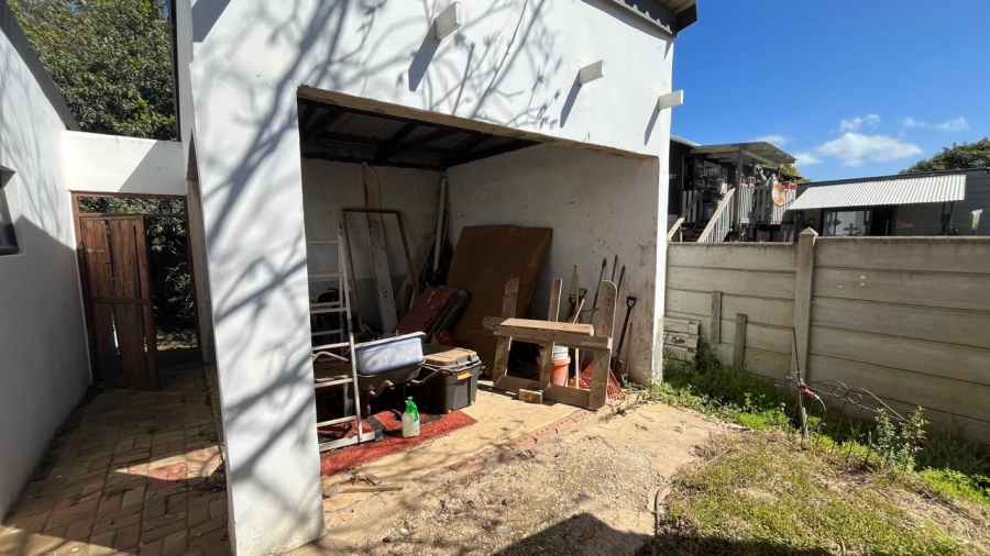 2 Bedroom Property for Sale in Paradise Beach Eastern Cape